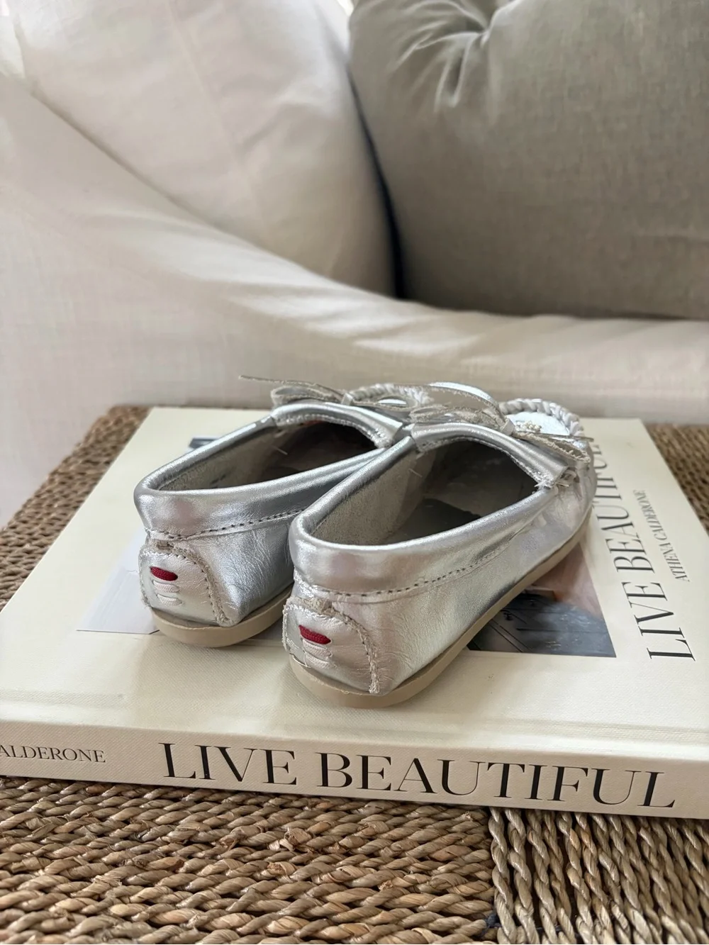 Minnetonka Metallic Silver Leather Moccasins Size 11